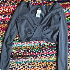 LF Gray ‘Perfect V’ Long Sleeve Crop Top NWT
